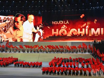 Tổng Bí thư Tô Lâm dự chương trình nghệ thuật đặc biệt “Dưới lá cờ vẻ vang của Đảng”