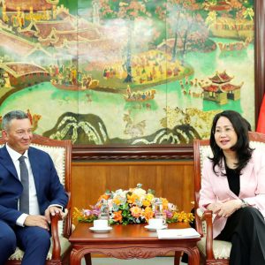 Bộ VHTTDL: Thúc đẩy hợp tác văn hóa, nghệ thuật với Nhà hát Hoàng gia Versailles