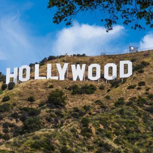 Mỹ: Giới biên kịch đạt thỏa thuận lịch sử với các hãng phim Hollywood