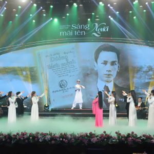 Sâu lắng chương trình nghệ thuật chính luận đặc biệt “Sáng mãi tên Người”
