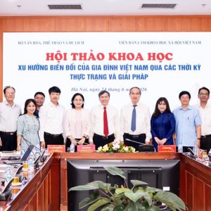 Gia đình Việt Nam đang đối mặt với nhiều thách thức trong kỷ nguyên số