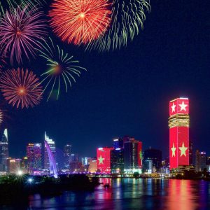 TP.HCM bắn pháo hoa tại 16 điểm, trình diễn 3D Mapping và cầu truyền hình đặc biệt tối 2.7