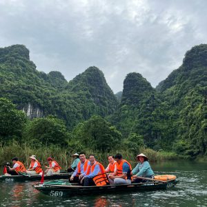 Định vị lại du lịch trong cấu trúc phát triển quốc gia và yêu cầu cấp bách hoàn thiện thể chế